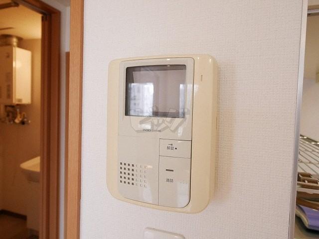 セキュリティ　TVモニター付きインターホンです♪
