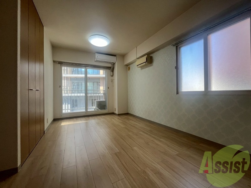 その他部屋・スペース　こちらのお部屋は光が差し込む、温かみのあるお部屋です。