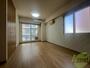 その他部屋・スペース　こちらのお部屋は光が差し込む、温かみのあるお部屋です。