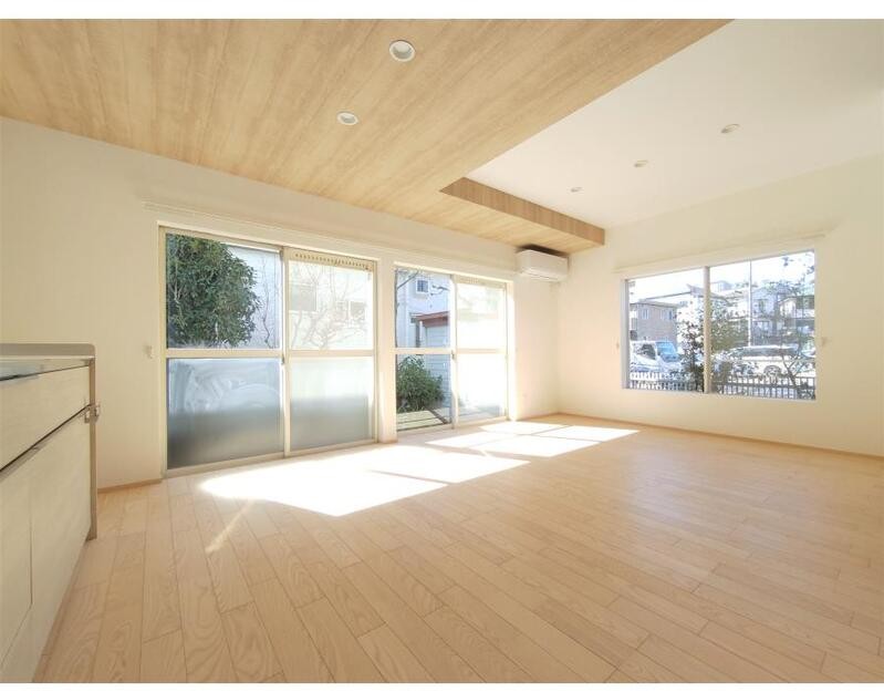 居室・リビング　開放感のあるゆったりとしたお部屋です♪
