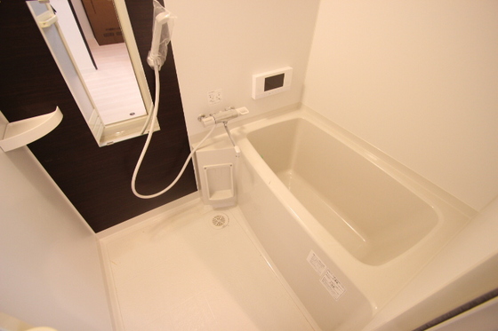 バス・シャワールーム　※別部屋の写真です