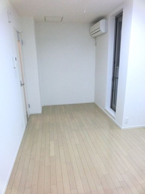 居室・リビング　★広い洋室★