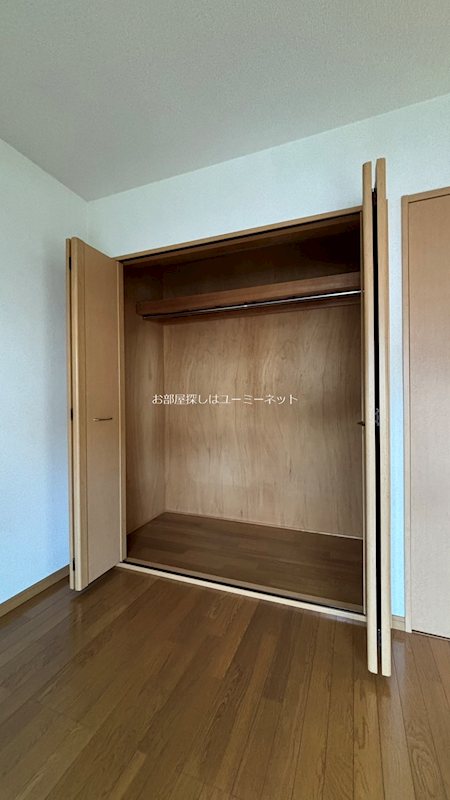 収納　402の写真が入っております。