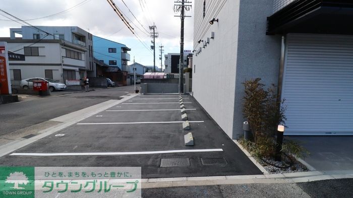 駐車場　駐車場