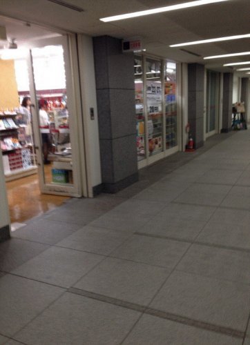コンビニ　生活彩家 新川ダイヤビル店（コンビニ）まで153m