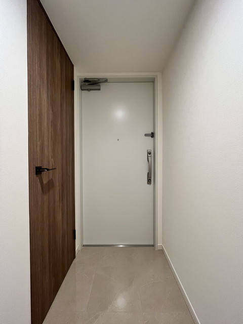 玄関　※写真は同タイプ住戸です。