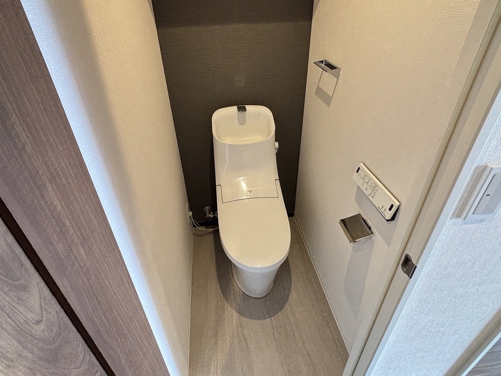 トイレ　嬉しいウォシュレット完備