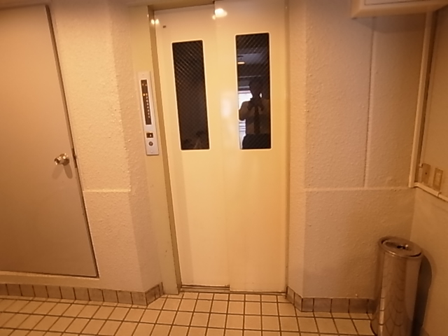 ロビー