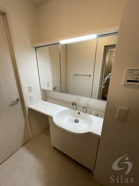 洗面設備　同仕様