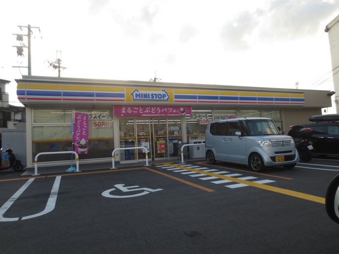 コンビニ　ミニストップ尼崎武庫之荘店（コンビニ）まで350m