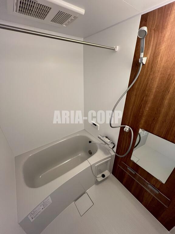 バス・シャワールーム　追炊き・浴室乾燥機付きのバスルーム♪
