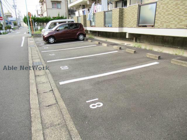 駐車場　駐車場