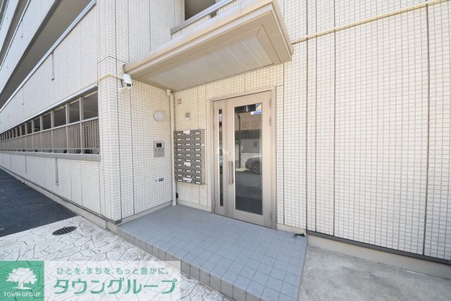 エントランス　オートロック付き