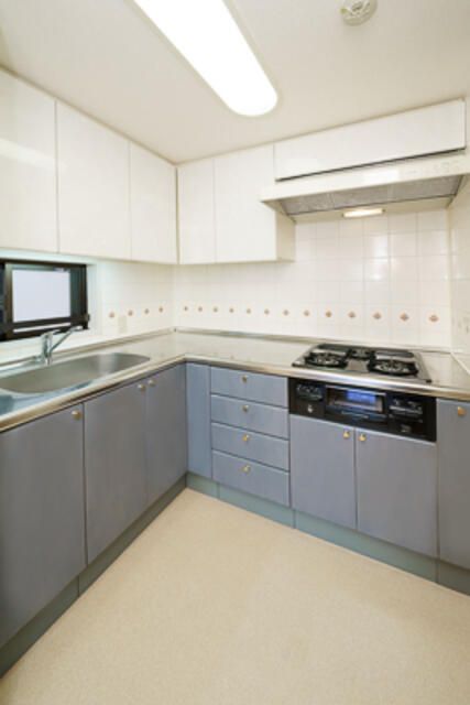 キッチン　写真は同タイプ住居です