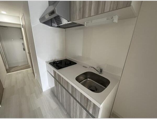 キッチン　※写真は同じマンションの違う部屋のものになります。