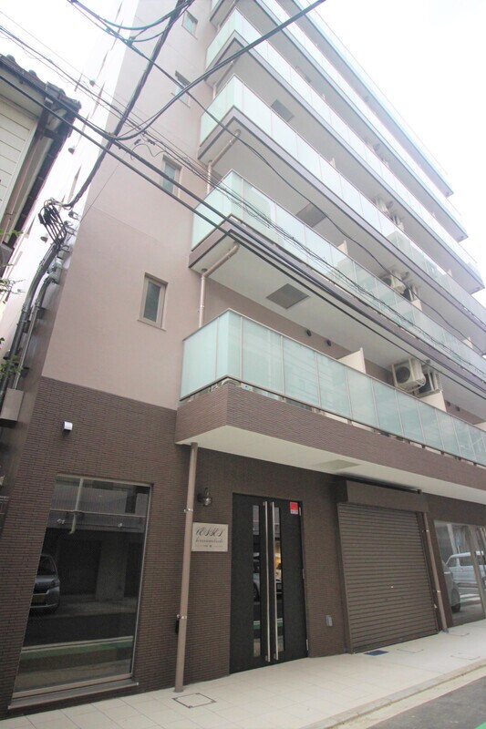 建物外観　【女性のお一人暮らしでも安心のセキュリティ♪】