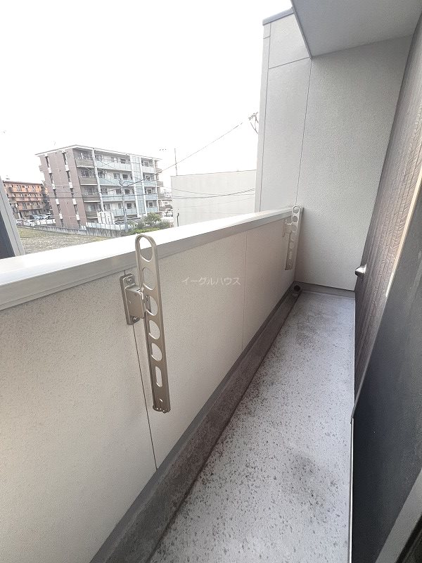 バルコニー　退去予定のため別部屋写真使用