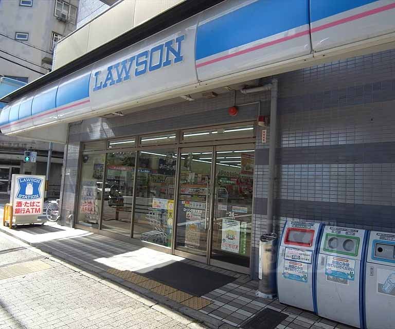 コンビニ　ローソン四条大宮店（コンビニ）まで200m