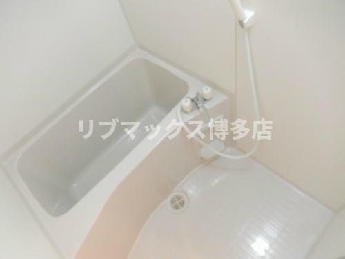 バス・シャワールーム　ゆったりサイズのお風呂
