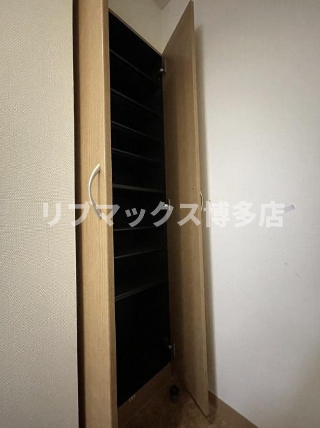 その他　シューズボックスも充実?(反転タイプ)