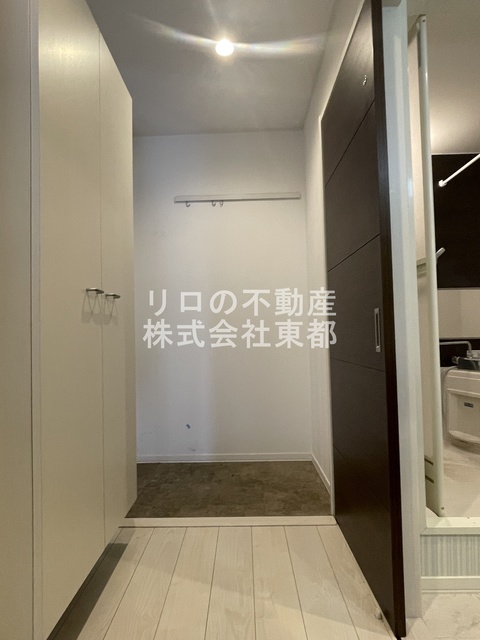 玄関　玄関スペース広めなのでゆったりとお出掛け準備できます♪