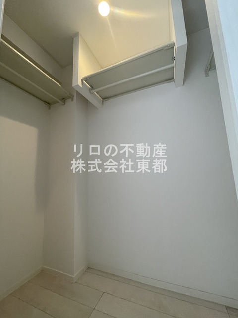 収納　奥行のあるウォークインクローゼットならお荷物多い方でも安心☆
