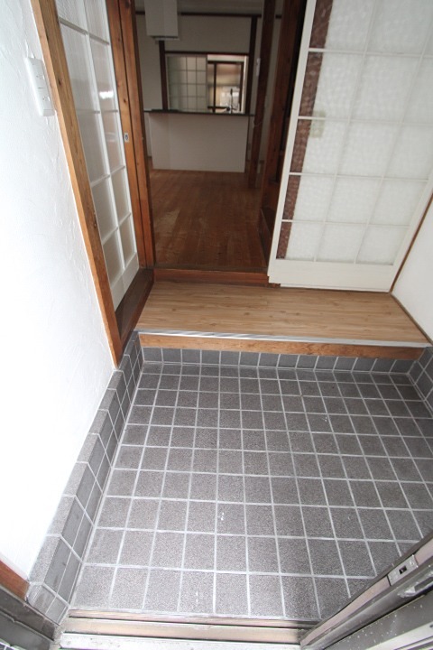 新之栄テラスハウスの玄関写真