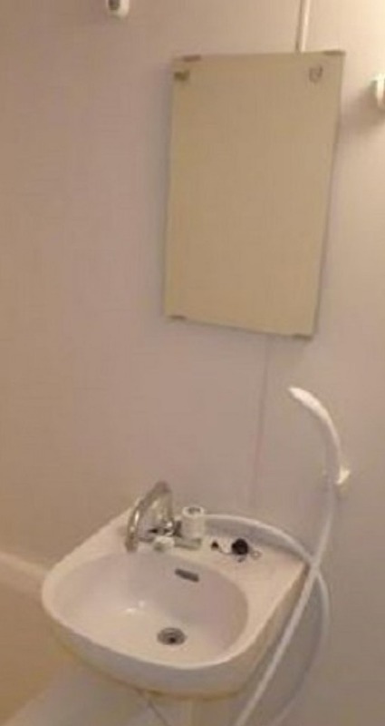 洗面設備　同仕様写真含む