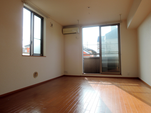 居室・リビング　★広くて明るい最上階角部屋です★