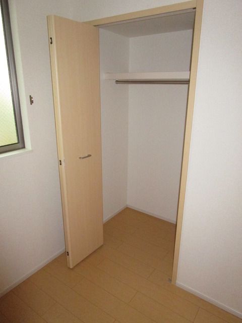 収納　★洋室のクローゼット★