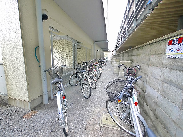 その他共有部分　広い駐輪場があります