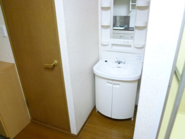 洗面設備　身だしなみバッチリ！独立洗面台！