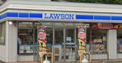 コンビニ　ローソン 弘前樹木店（コンビニ）まで317m