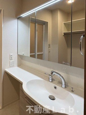 洗面設備　※建築会社様の同じ類似タイプのお写真です。