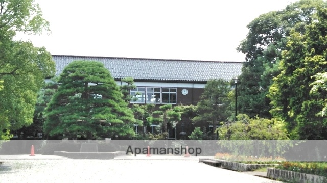 小学校　田中小学校（小学校）まで696m
