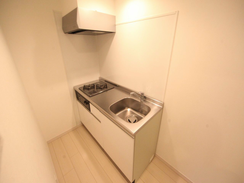 キッチン　システムキッチン（ガス2口）冷蔵庫・レンジ等ご用意できます