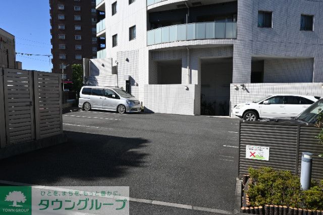 駐車場　駐車場