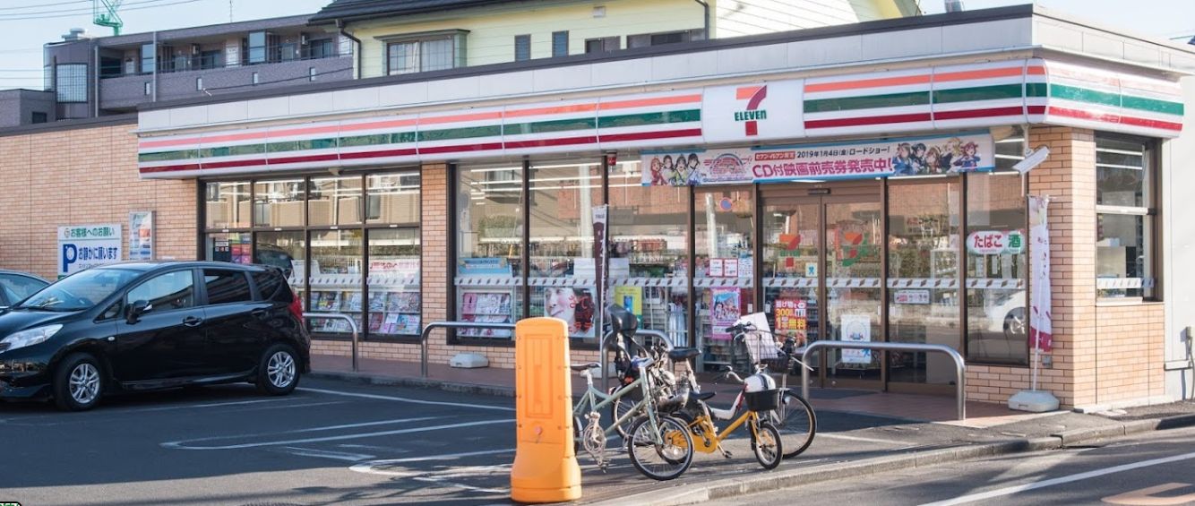 コンビニ　セブンイレブン国立富士見台中央店（コンビニ）まで383m