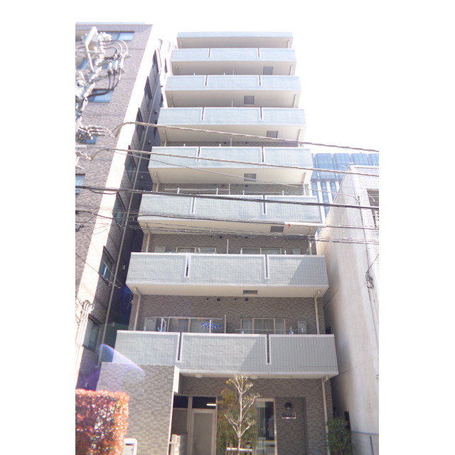 建物外観　住宅側エントランス