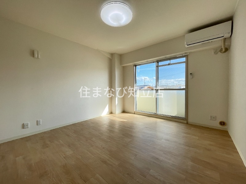 居室・リビング　同型別部屋写真