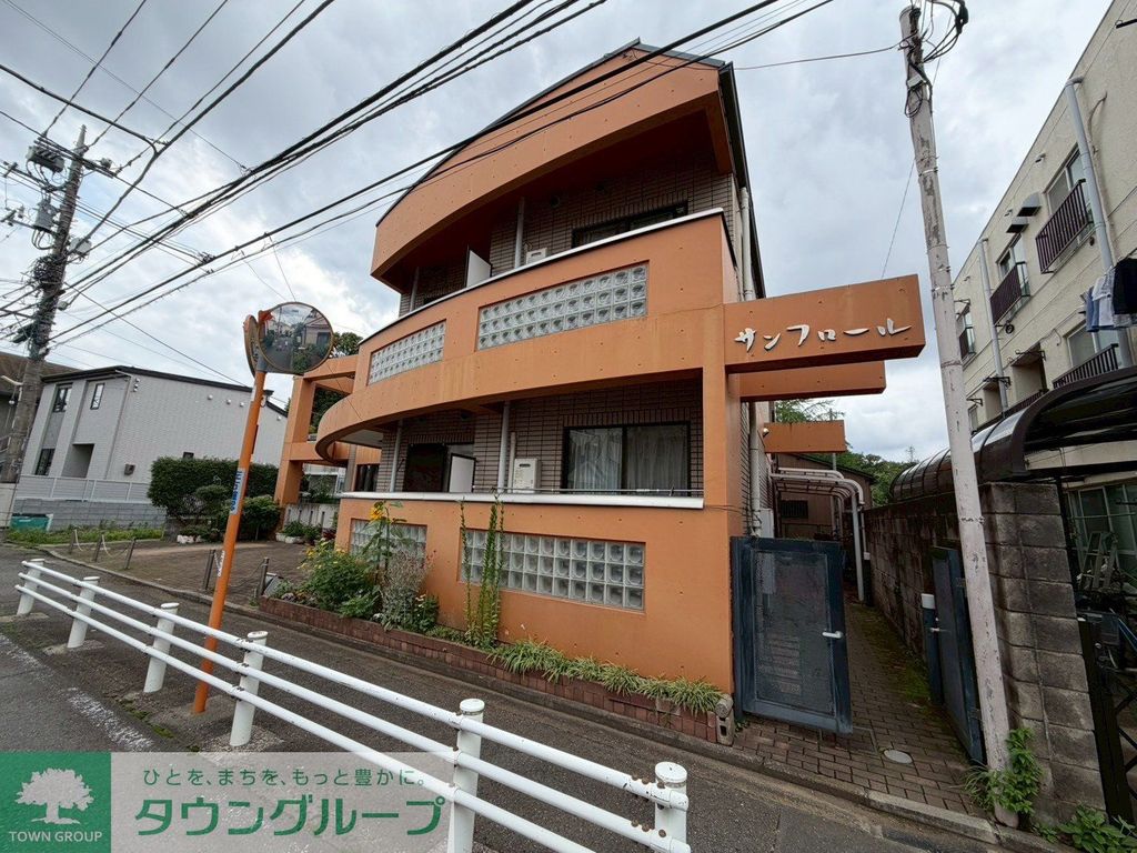 エントランス　外観
