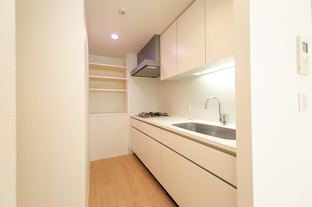 キッチン　※写真は同タイプ住戸です。