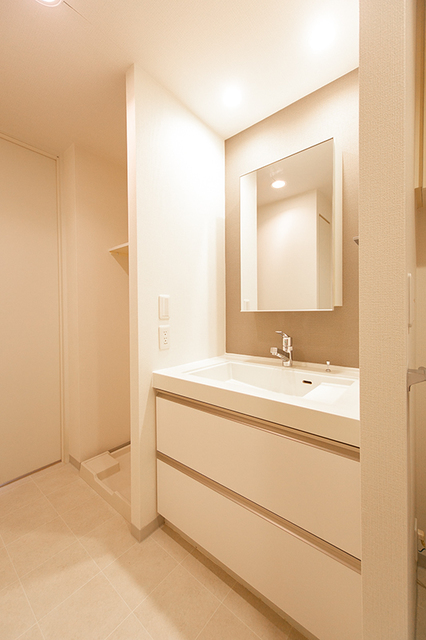 洗面設備　※写真は同タイプ住戸です。