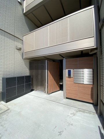 エントランス　清潔なエントランスです