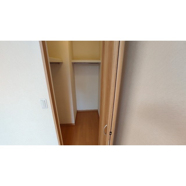収納　ウォークインクローゼット