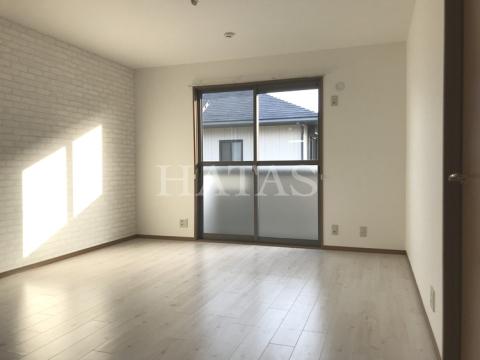 居室・リビング　同物件別部屋です。