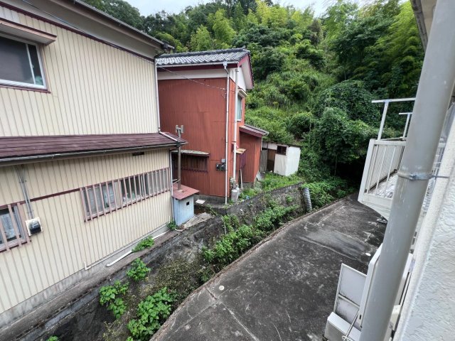 眺望　開放的な眺望です裏には小川が流れています