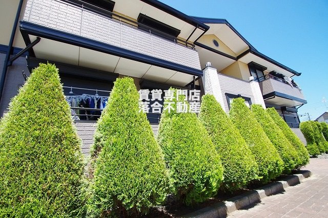 建物外観　おしゃれな建物