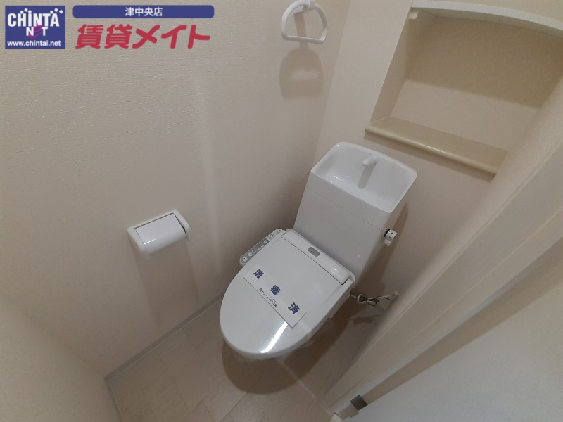 トイレ　同型参考写真