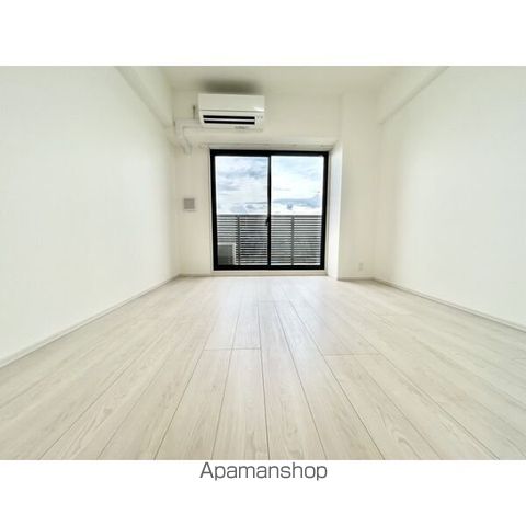 SーRESIDENCE志賀本通dearlyの居間写真